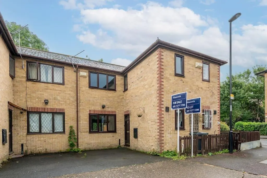 Gorgeous House, 5 Beds, Amazing Transport Links Apartment London